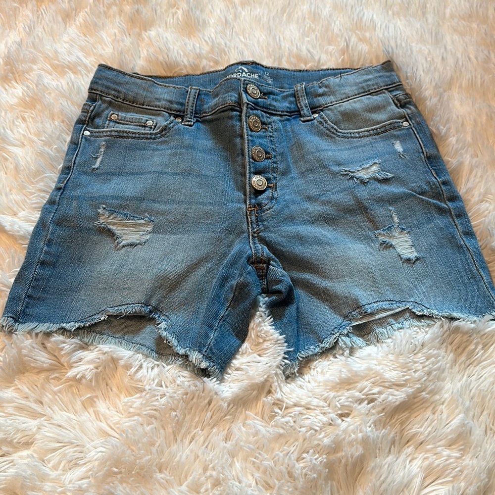 Girls Jordache distressed denim shorts